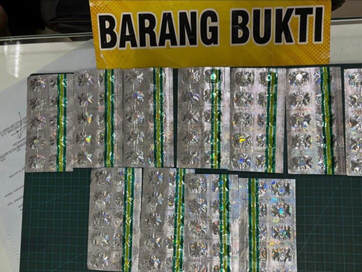Miliki Ratusan Butir Obat Keras Ilegal, Dua Pria Diamankan Satresnarkoba Polresta Tangerang