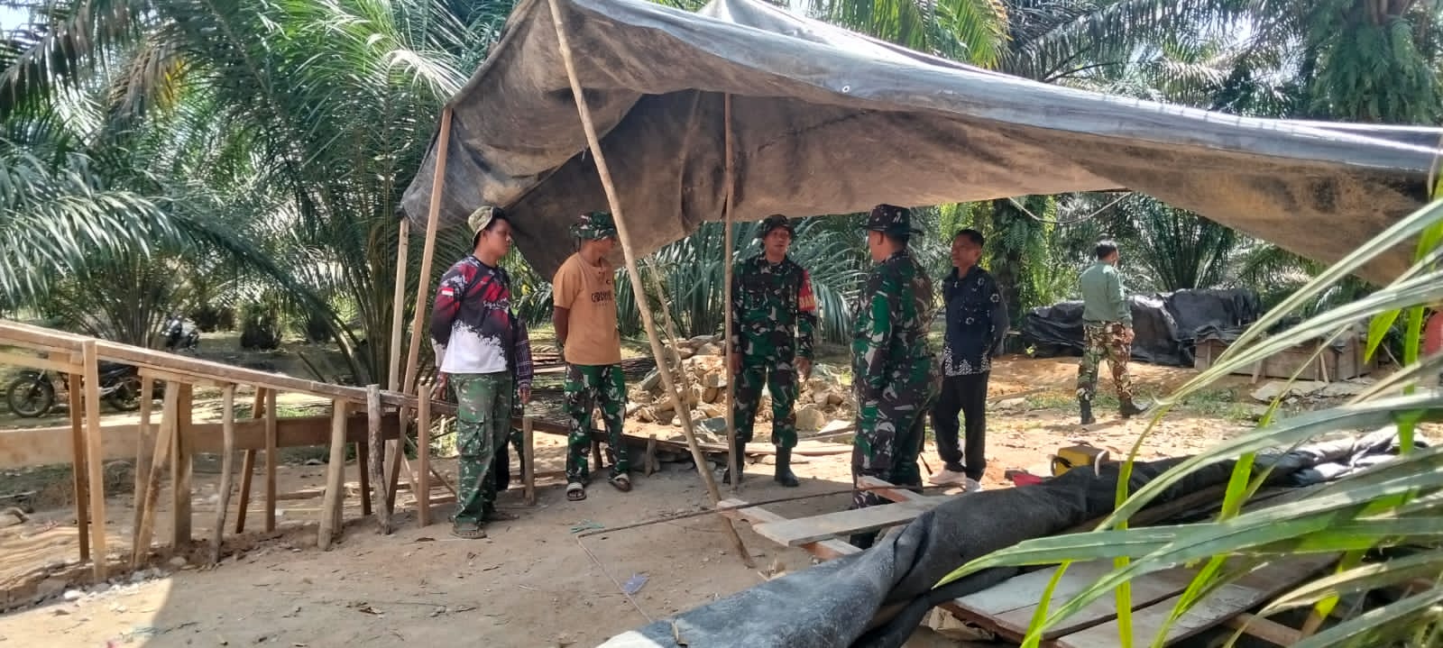 Akselerasi Pembangunan Pedalaman, Dandim 1015/Sampit Tinjau Proyek Jembatan Garuda di Dua Kecamatan