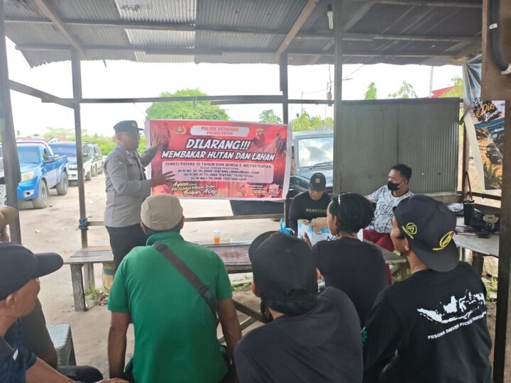 Cegah Kabut Asap, Satbinmas Polres Kotim Gelar Sosialisasi Karhutla di Pasir Putih