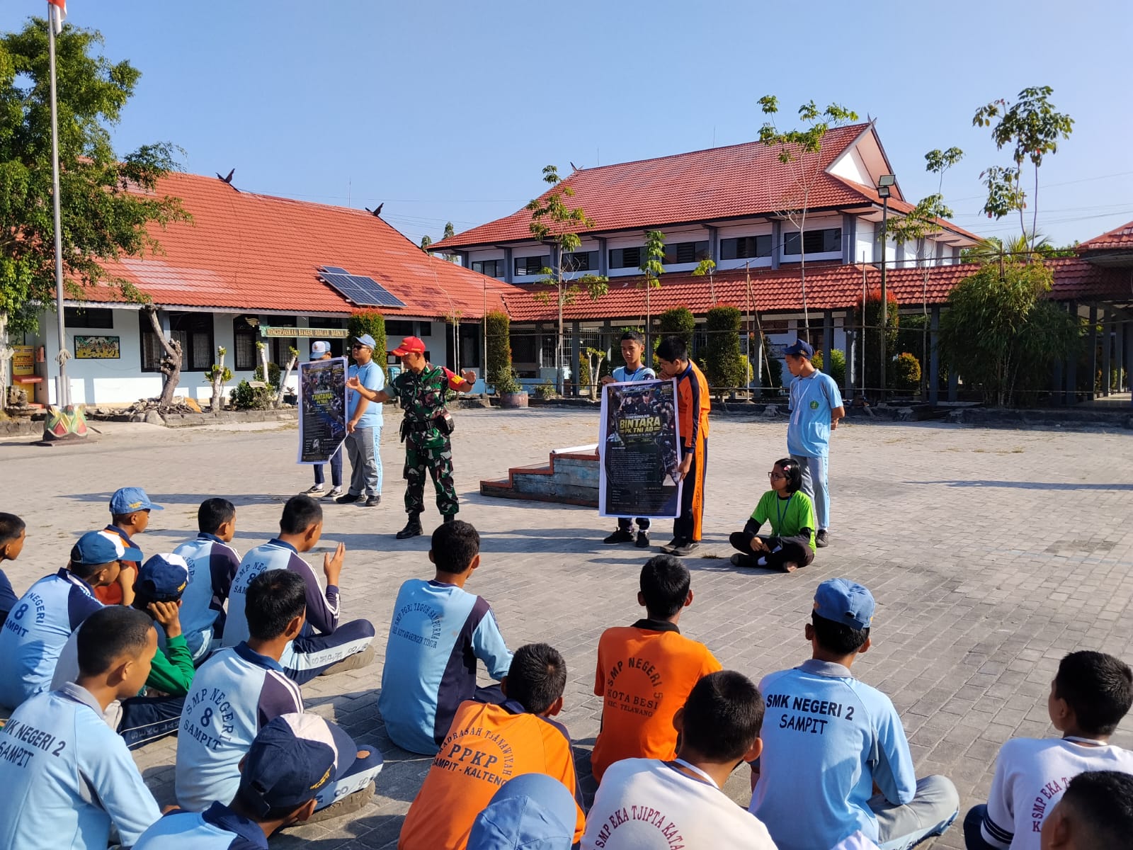 Latih Kedisiplinan Siswa, Kodim 1015/Sampit Gelar Pelatihan LKBB di SMKN 2 Sampit