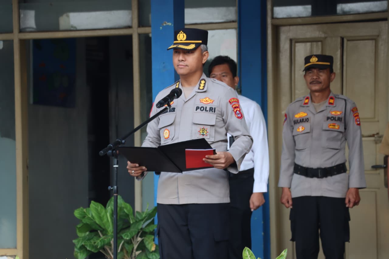 Wakapolresta Tangerang Jadi Pembina Upacara di SMPN 2 Tigaraksa, Ingatkan Pelajar Jauhi Narkoba hingga Bullying