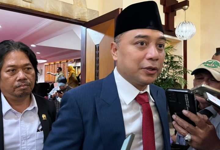 Wali Kota Surabaya Eri Cahyadi Minta Calon Dirut KBS Komitmen Tak Korupsi