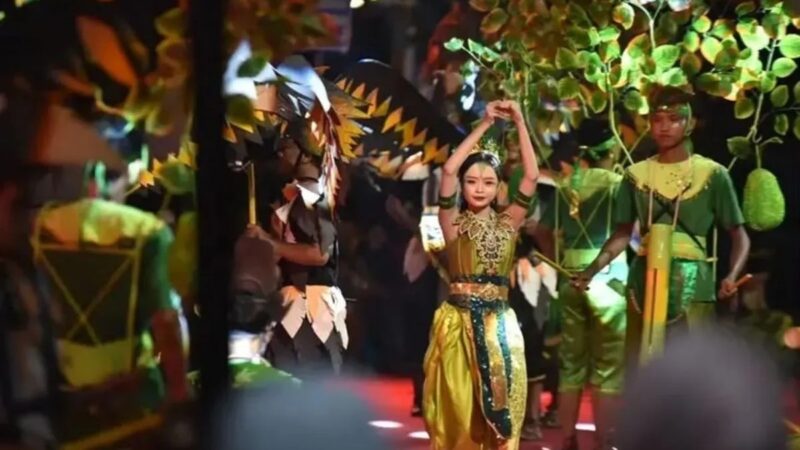 Meriah dengan Konsep Panggung Berjalan, Festival Rontek Pacitan 2026 Digelar di Hari Pertama