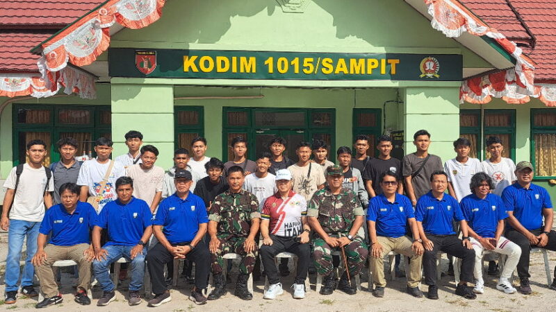 Dandim 1015/Sampit Bersama Pemkab Kotim Lepas Tim Sepak Bola PSSI Kab. Kotim Ikuti Turnamen Gubernur Cup Road to Pangdam XXII/TB Cup 2026
