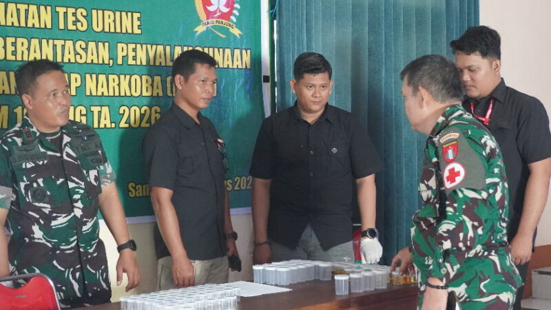 Tingkatkan Kewaspadaan Narkoba, Personel Kodim 1015/Sampit Ikuti Penyuluhan P4GN dan Tes Urine