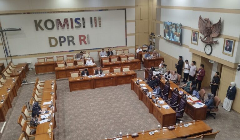 Selesaikan RUU Perampasan Aset Akhir Tahun Ini, Target Dari Komisi III DPR RI