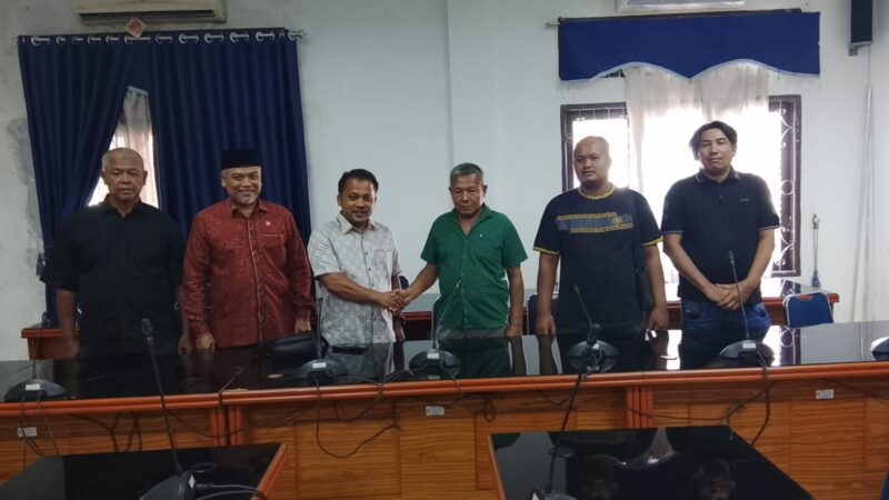 Komisi II DPRD Deli Serdang Disambangi 14 Orang Peternak Ikan Mas Untuk Mengucapkan Terimakasih Atas Terealisasinya Aduan Mereka