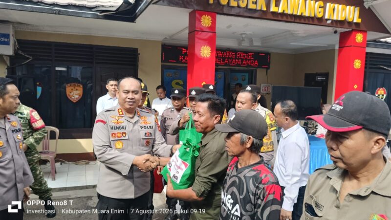 Polres Muara Enim Resmikan “Tong Besi Cafe” dan Bagikan Bingkisan ke Warga Lawang Kidul