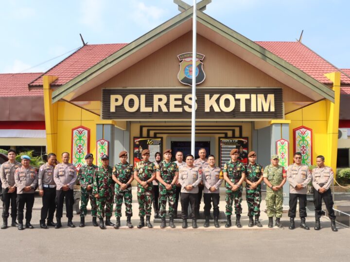 Sinergi TNI-Polri, Kapolres Kotim Sambut Kunjungan Taruna Akademi Angkatan Laut di Sampit