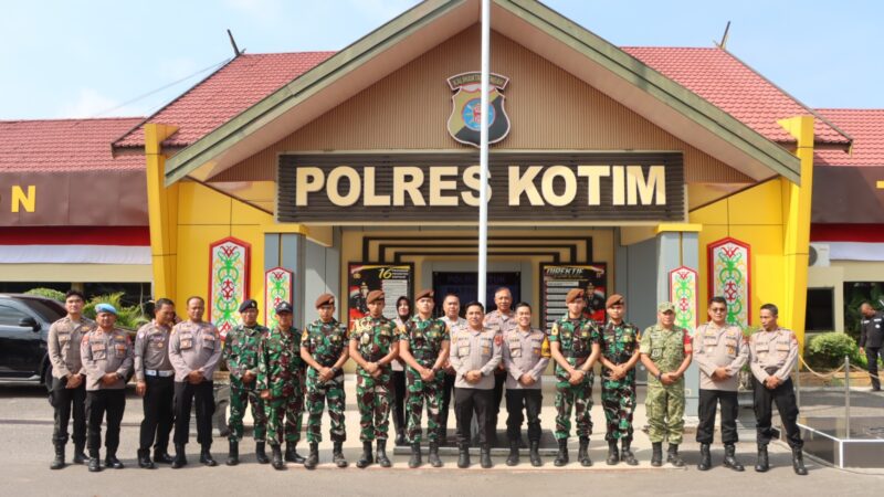 Sinergi TNI-Polri, Kapolres Kotim Sambut Kunjungan Taruna Akademi Angkatan Laut di Sampit