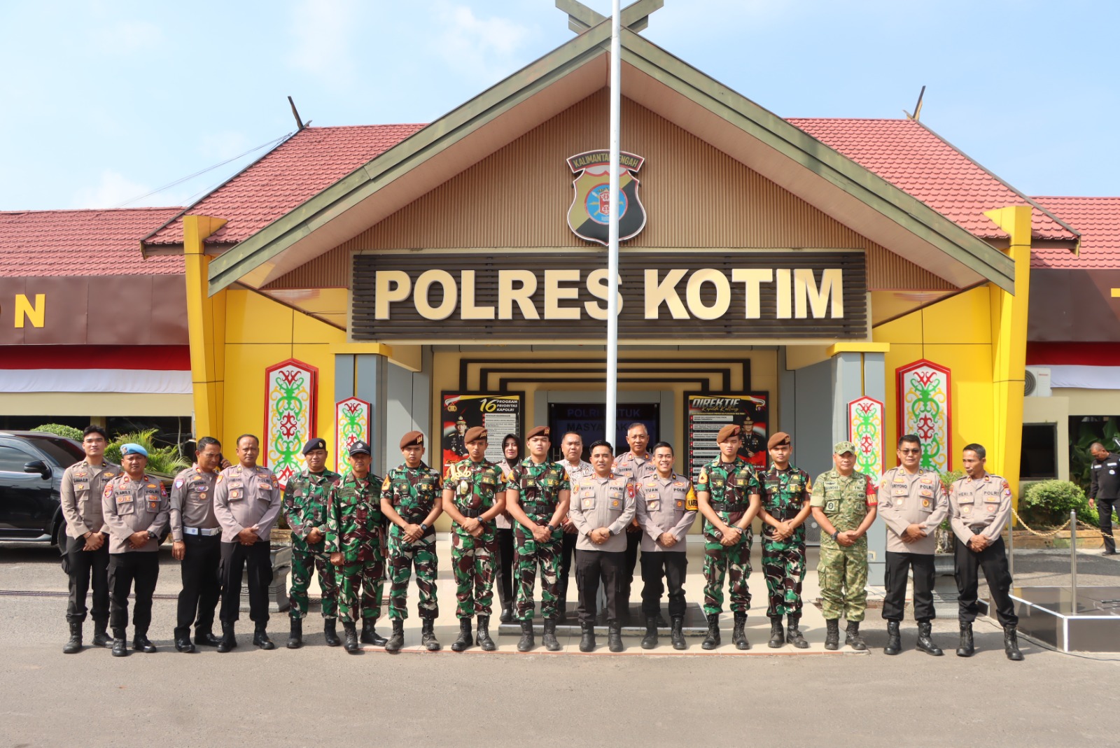 Sinergi TNI-Polri, Kapolres Kotim Sambut Kunjungan Taruna Akademi Angkatan Laut di Sampit