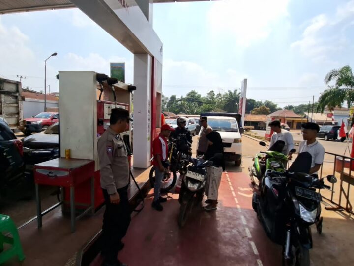 Cegah Penyalahgunaan BBM, Polsek Cempaga Hulu Gencarkan Patroli KRYD di SPBU Pelantaran
