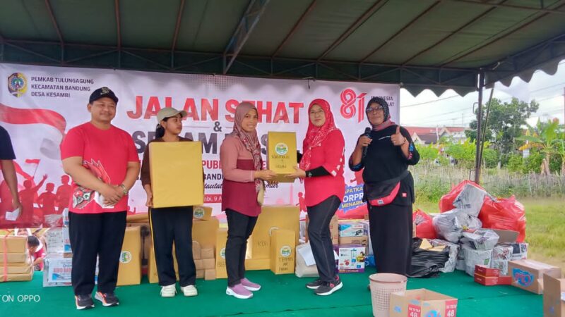 PEMDES KESAMBI TULUNGAGUNG SUKSES GELAR SENAM DAN JALAN SEHAT, DIHADIRI CAMAT SERTA KETUA TP PKK KECAMATAN BANDUNG