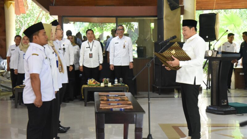 Kukuhkan Ratusan Kepala SD dan SMP Negeri, Bupati Subandi Ingatkan ‘Jabatan Itu Amanah’