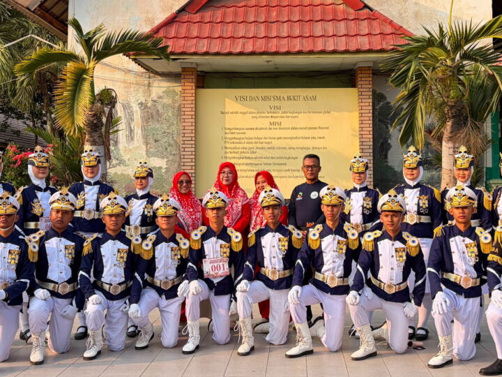 SMABA Tanjung Enim Ikuti Lomba Gerak Jalan HUT RI ke-81 Dengan Semangat Juang Tinggi