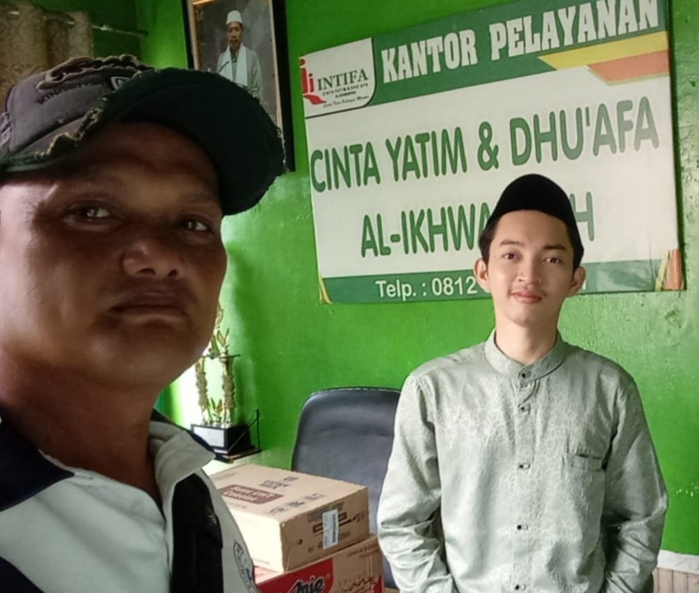 Kolaborasi Media Dengan FWJ Indonesia Baksos Salurkan Nasi Kotak dan Air Mineral