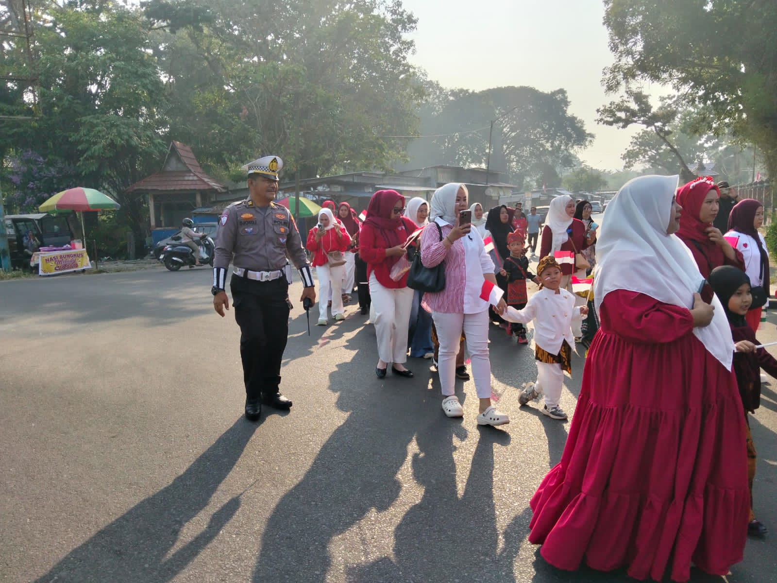 Satlantas Polres Kotim Amankan Pawai Anak TK Shauha Qolbu Meriahkan HUT RI Ke-81