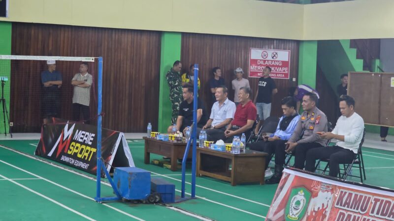 Memeriahkan HUT RI Ke-81 Polsek Ketapang Polres Kotim Hadiri Penutupan Turnamen Jelawat HNR Cup Tarkam Sampit Open 2026