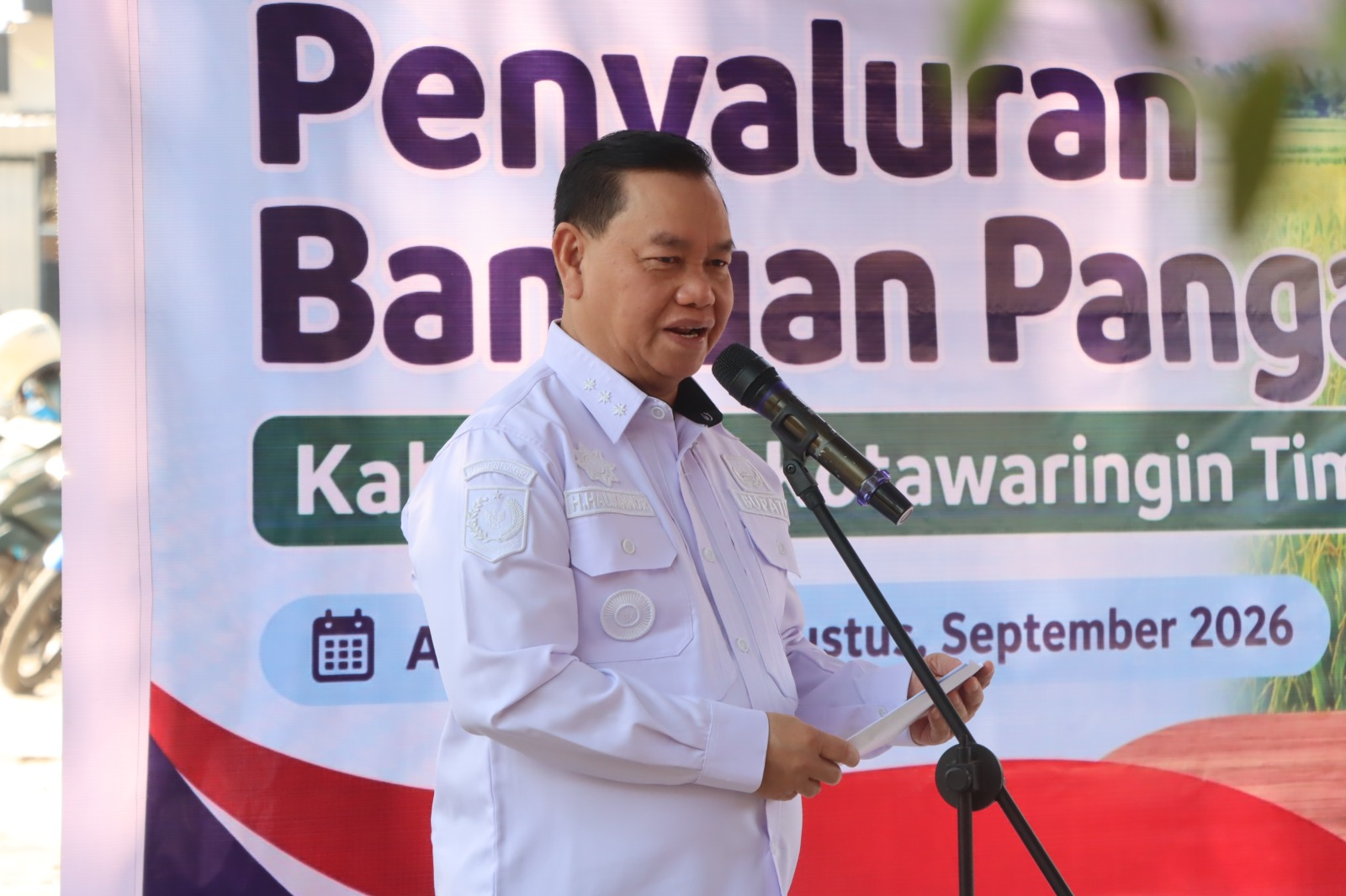 Kapolres Kotim Hadiri Launching Bantuan Pangan dan Gerakan Pangan Murah di Taman Kota Sampit
