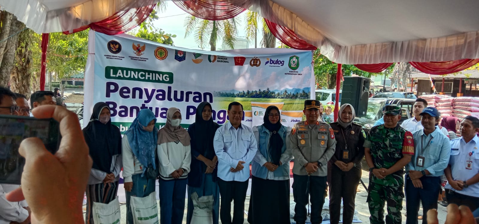 Dandim 1015/Sampit Hadiri Gerakan Pangan Murah dan Launching Penyaluran Bantuan Pangan Beras