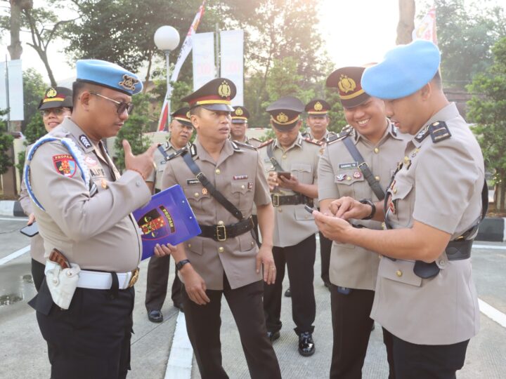 Sipropam Polresta Tangerang Cek HP Personel Terkait Judi Online Usai Upacara Hari Juang Polri