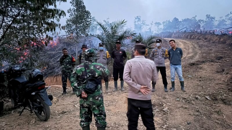 Misi Kemanusiaan Tanpa Batas: Prajurit TNI di Sayan Siaga Penuh Pastikan Wilayah Bebas Asap Selama Sebulan ke Depan