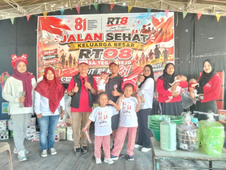 ANAK EMPAT BULAN DAN LANSIA 70 TAHUN KE ATAS MEWARNAI JALAN SEHAT HUT RI KE-81 TAHUN