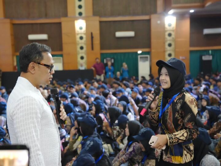 Bangun Indonesia, Wamendagri Bima Ajak Generasi Muda Ambil Peran di Tengah Disrupsi Digital