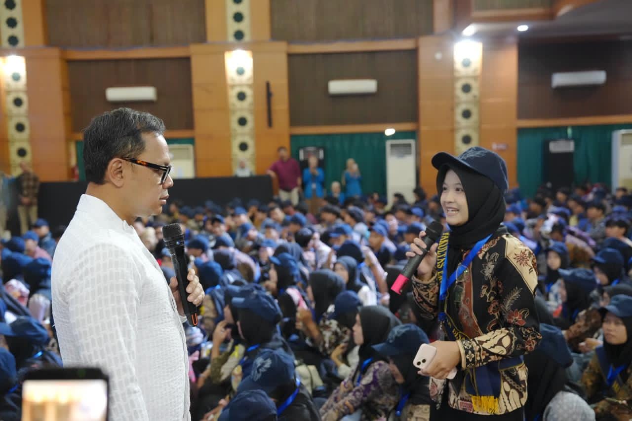 Bangun Indonesia, Wamendagri Bima Ajak Generasi Muda Ambil Peran di Tengah Disrupsi Digital