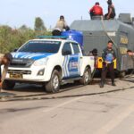 Cegah Kabut Asap, Kapolres Kotim Turun Langsung Padamkan Karhutla di Jalan Jaksa Agung Sampit