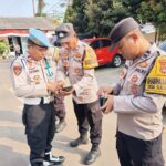 Cegah Judol dan Pinjol, Propam Cikupa Periksa HP Personel