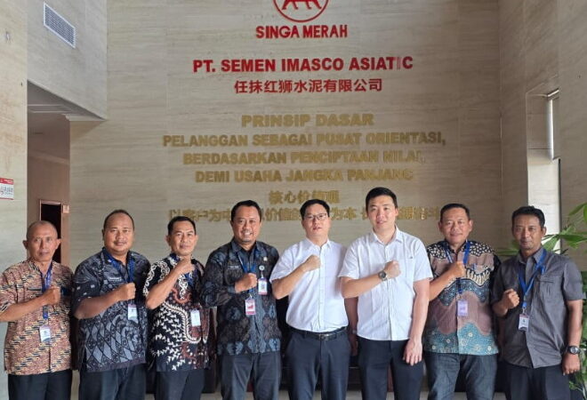 Bangun Rigid Pavement Sepanjang 1.060 Meter dan Lebar 9 Meter di Ruas Kasiyan-Puger, Dinas PU Bina Marga Jatim Apresiasi PT. IMASCO ASIATIC