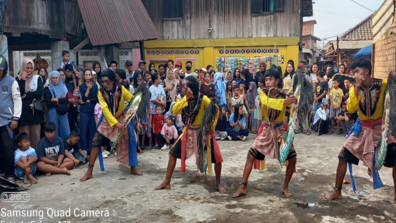 Meriahkan HUT RI Ke-81, Warga Desa Lingga Kabupaten Muara Enim Hadirkan Atraksi Memukau Kuda Lumping BINA LESTARI dan Dongkrak UMKM Lokal