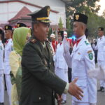 Dandim 1015/Sampit Hadiri Upacara Penurunan Bendera HUT ke-81 Kemerdekaan Republik Indonesia Tahun 2026