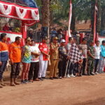 Meriahkan HUT RI ke-81, Camat Parenggean Lepas Ratusan Peserta Pawai Karnaval