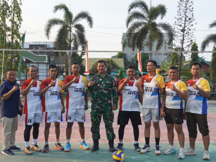 Meriahkan Hari Kemerdekaan RI ke-81, Personel Kodim 1015/Sampit Ikuti Lomba Bola Voli di Makorem 102/Pjg