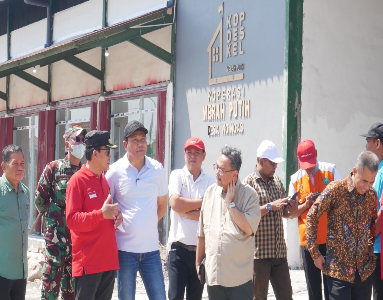 Tinjau KDMP di Ngingas, Bupati Sidoarjo Pastikan Akses Jalan ke Lokasi Dilebarkan