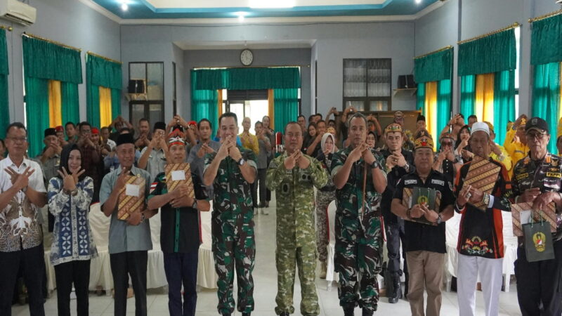 Komandan Kodim 1015/Sampit Dampingi Kapok Sahli Kodam XXII/TB Berikan Sosialisasi Karhutla.