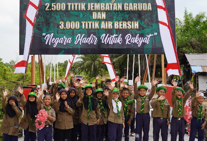 Dandim 1015/Sampit Resmikan Jembatan Armco Garuda Kelurahan Baamang Barat, Perkuat Akses dan Mobilitas Warga Baamang Barat