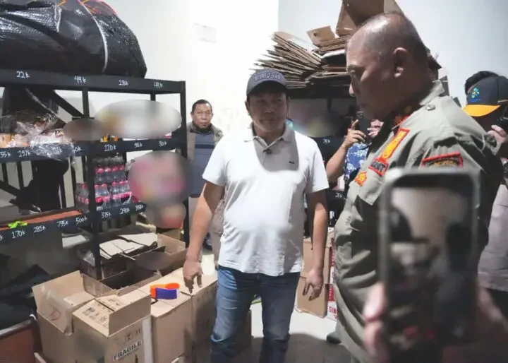 Razia Serentak di 18 Kecamatan, Pemkab Sidoarjo Menyita 1.696 Botol Miras