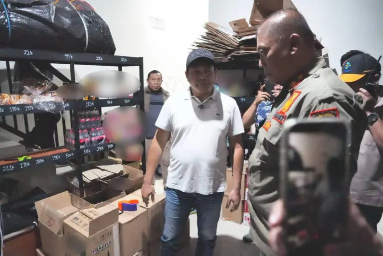 Razia Serentak di 18 Kecamatan, Pemkab Sidoarjo Menyita 1.696 Botol Miras