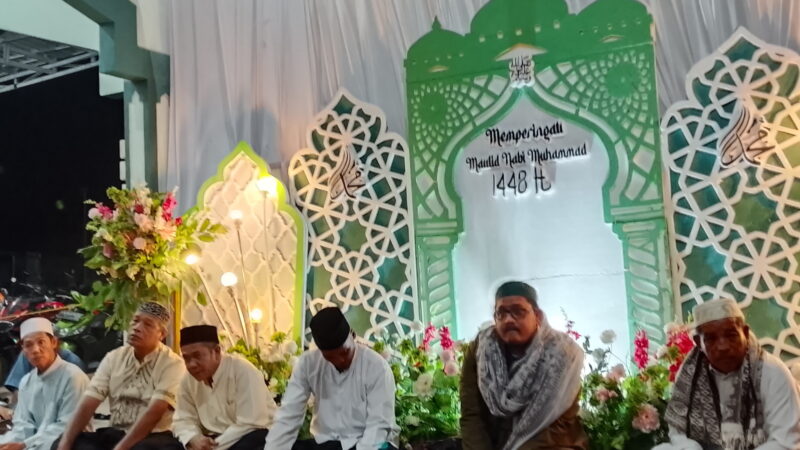 Ratusan Warga Bukit Permai Sampit Khidmat Peringati Maulid Nabi Muhammad SAW 1448 H