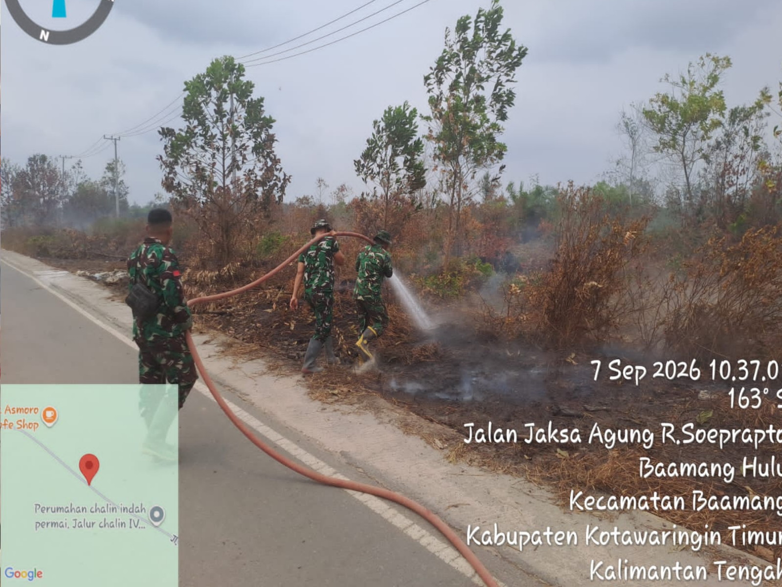 Personel Kodim 1015/Sampit Terus Laksanakan Pembasahan di Sektor Rawan Karhutla