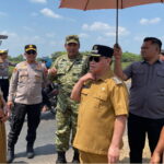 Bersama Bupati dan Dandim 1015, Kapolres Kotim Pantau Pembuatan Sekat Kanal di Kawasan Bandara, Cegah Karhutla Meluas.