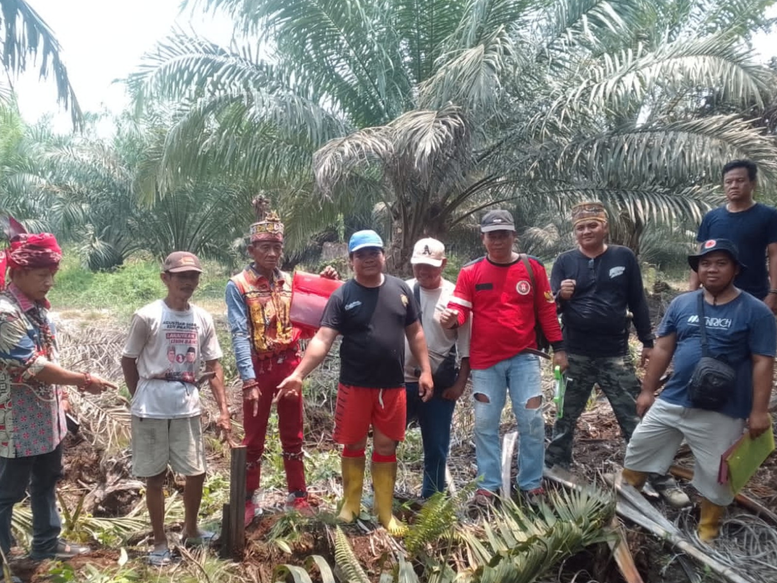 Sengketa Lahan di Desa Pangkalan Satu Kabupaten Kotawaringin Barat Ditinjau Mantir Adat Dayak Tomun.