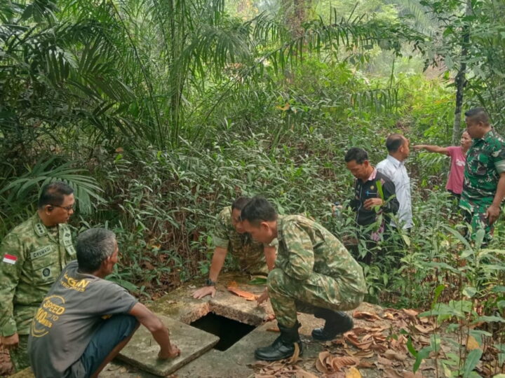Cegah Karhutla dan Krisis Air di Sintang, Satgas TNI Cek Sumber Air Kayan Hilir (fokus pada langkah mitigasi dan peran Satgas).