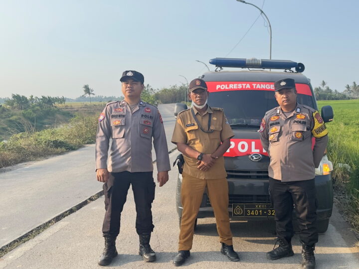 Polsek Mauk Patroli Sore di Jalan Raya Gintung Sukadiri