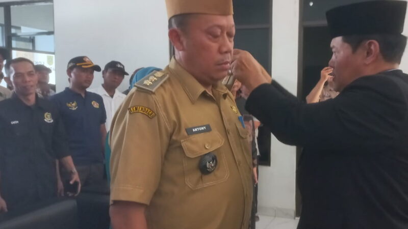 Antoni Subrata Resmi Dilantik dan Diambil Sumpah Jabatan Sebagai Pjs Desa Cikuda Kecamatan Parung Panjang