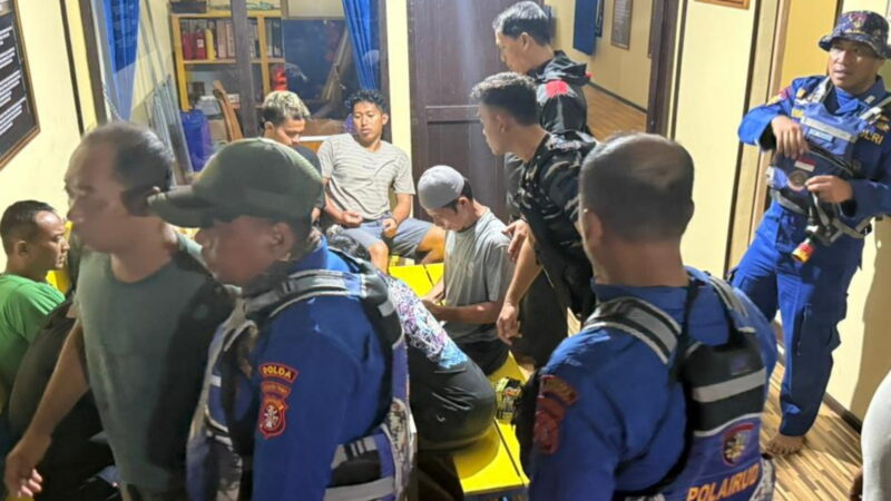 TEAM SAR Gerak Cepat Ditpolairud Polda Kalteng Berhasil Menyelamatkan Seluruh Crew Kapal TB. ARMADA JAYA 11