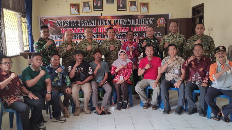 Kodim 1015/Sampit Dampingi Tim Mabes TNI Berikan Sosialisasi dan Penyuluhan Karhutla di Wilayah.